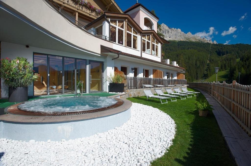  Familien Urlaub - familienfreundliche Angebote im Hotel Obereggen - Bikerspoint in Deutschnofen in der Region Dolomiten 